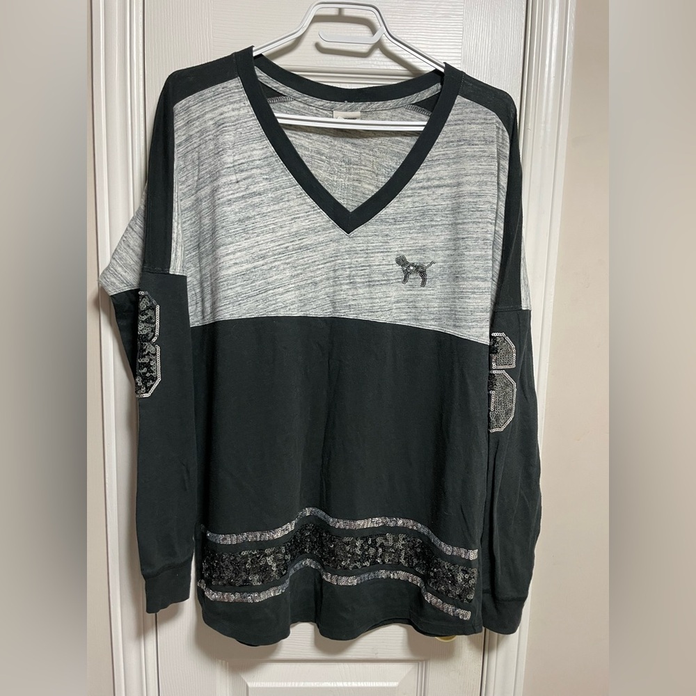 PINK Victoria's Secret Gray Top (bundle discounts upto 50% on my preloved items)